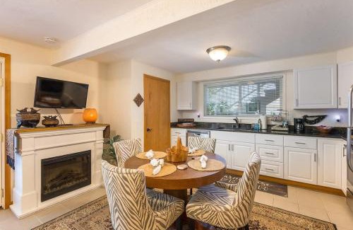 Sequim Apartment | SQ Ramblin Rose 3