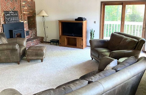 Kalkaska House | SQUAW LAKE northern getaway