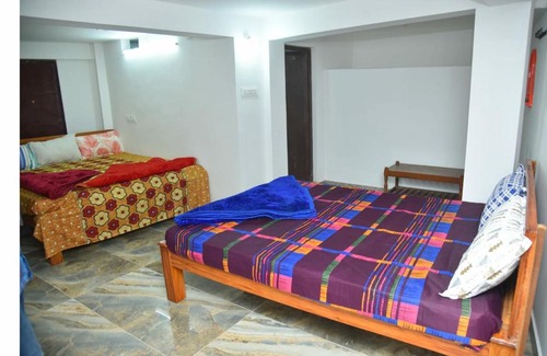 Valparai House | Sri Murugan Homestay