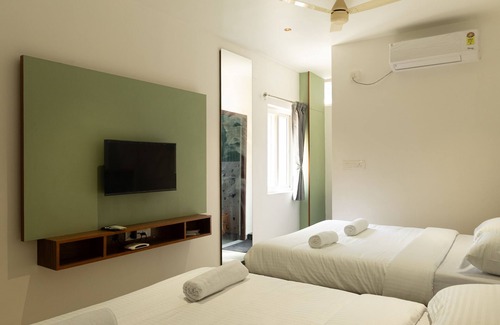 Peelamedu Hotel | Sri Varee Residency