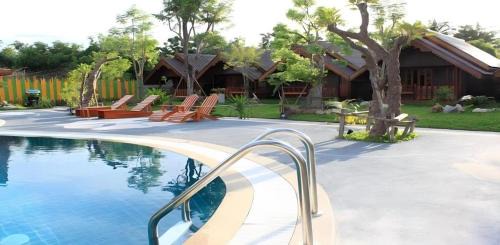 Cha-am Resort | Srisawat Resort