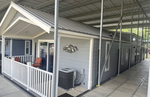 Bainbridge Boat Rental | SS MINNOW n55' Houseboat on the Flint River, a floating oasis!