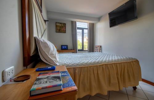 Jose Luis Bustamante y Rivero Hotel | Ssamana María Apartment & Guesthouse