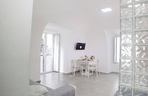 Quartieri Spagnoli House | St. Anne House