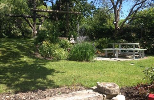 Glastonbury Bed & Breakfast | St Anne's