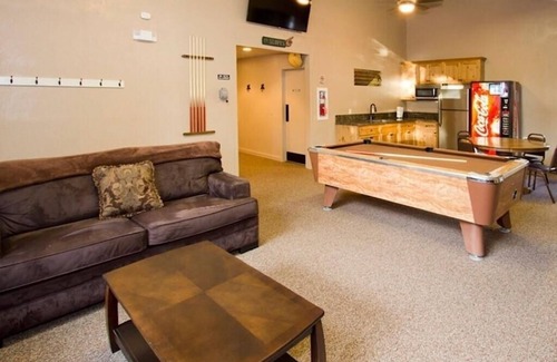 Mammoth Lakes Condo | St Anton Condos #25 (1-Bedroom) with Pool by RedAwning