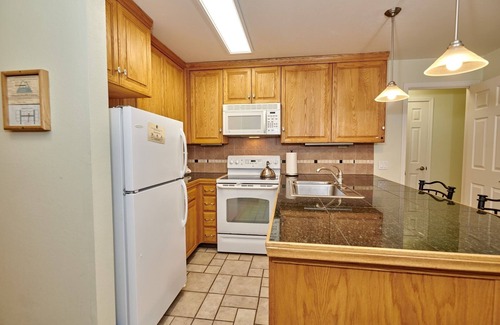 Mammoth Lakes Condo | St Anton Condos #37 (1-Bedroom) with Pool by RedAwning