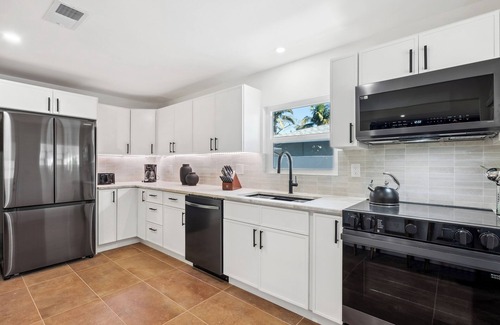 Sarasota House | St Armands Mid Century Rad Pad with Pool