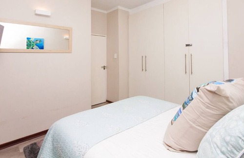 Port Elizabeth Central Apartment | St Georges Apartment - Modern, Secure, Spotless