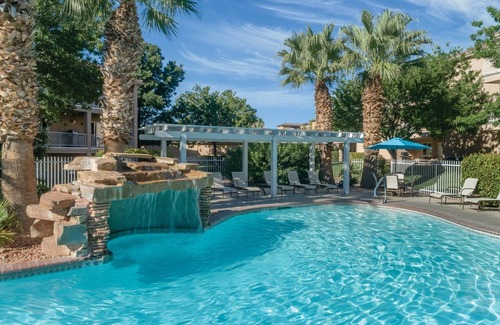 St. George Resort | St. George Arts Festival, shopping and much more!