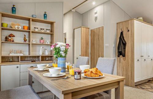 Ryde House | St Helens Beach Retreat