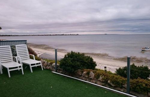 Melville House | St Helens Beachfront