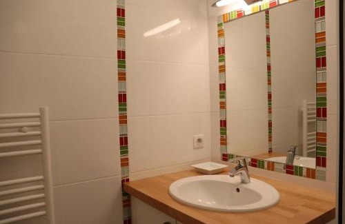 Saint-Jean-de-Luz City Center Apartment | St Jean de Luz, Centre ville 2 pièces, plage à pied - 3 étoiles