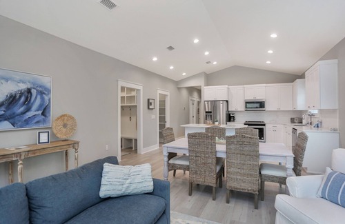 Port St. Joe House | St. Joe Bay Less Than Mile from Golf Club & Pool-Off the Grid Home