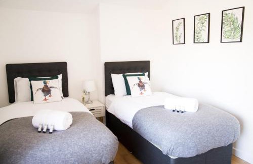 Doncaster Apartment | St Johns Hse-3BR-Sleeps 6-Fully Equipped-Workers-short, long stays