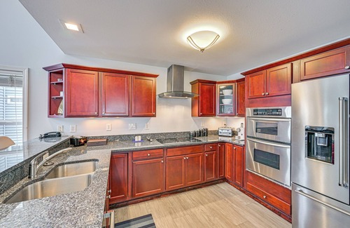Saint Joseph House | St Joseph River, Lake Michigan Access: Luxury Home