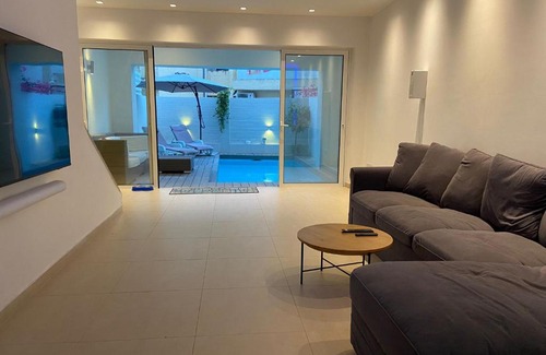Ta' Giorni Apartment | St Julians Apt with Pool