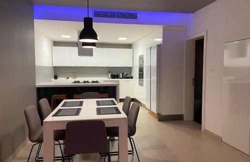 Ta' Giorni Apartment | St Julians Apt with Pool