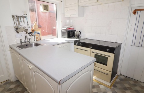 St Brides House | ST JUSTINIANS, pet friendly, character holiday cottage in St Davids