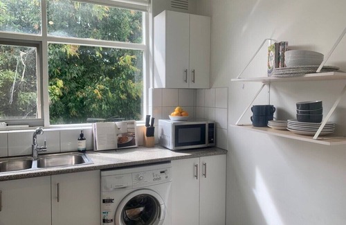 Elwood Apartment | St Kilda Elwood Aptmnt - Free Parking & Bathtub