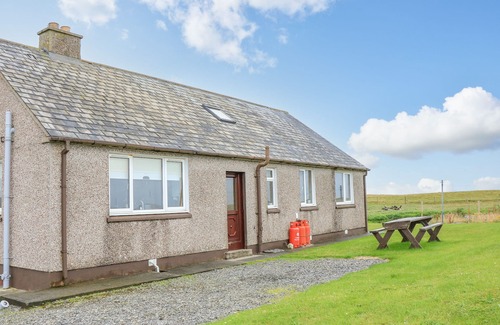 Baleshare Cottage | ST. KILDA, pet friendly, with open fire in Lochmaddy, North Uist