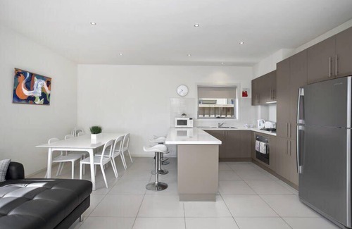 St Leonards House | St Leonards family fun and beach adventures
