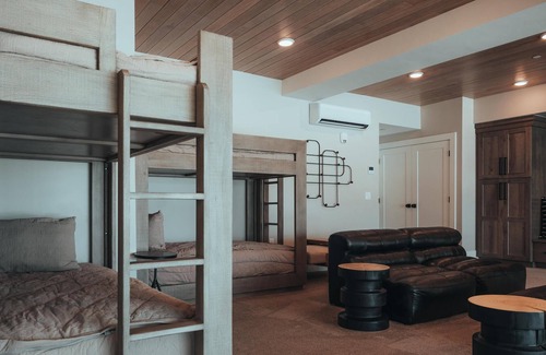 Park City Resort | St. Moritz Luxurious Penthouse | Breathtaking Views | Kitchen & Onsite Amenities