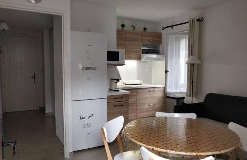 Boulouris-sur-Mer Apartment | St Raphaël 37m2, piscine, wifi, commerces mer 5mn à pieds
