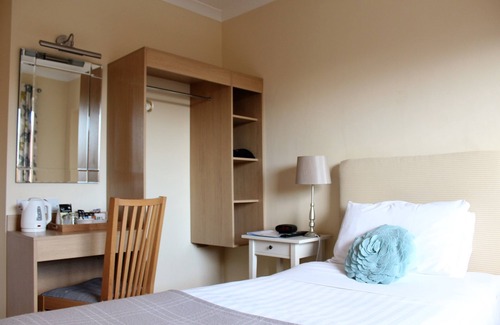 Canterbury House | St. Stephens Guest House