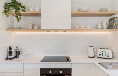 Noosa Heads Apartment | St Tropez 7: Stylish Apartment on the Noosa Waterfront, River Views