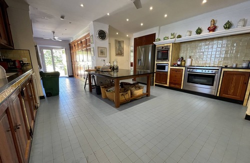 Saint-Tropez Villa | St-Tropez✨Villa Panoramic seaview ☀️Byblos(3min by foot) beach private access