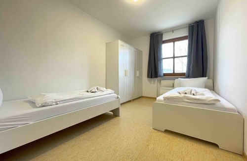 Stamsried Apartment | (STA1043) Well-designed fitters' apartment with balcony