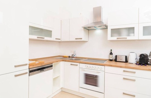 Innere Stadt Apartment | Staatsoper Business Suite