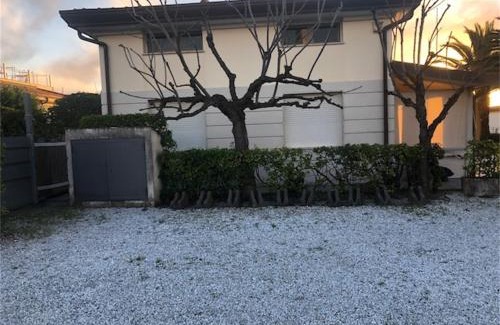 Lido di Camaiore Apartment | Stabilimento balneare Bragozzo