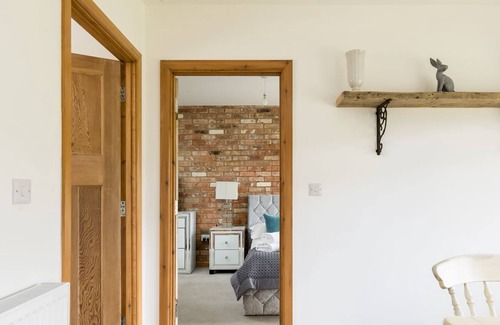 Wimborne Apartment | Stable Block - a house that sleeps 5 guests in 3 bedrooms
