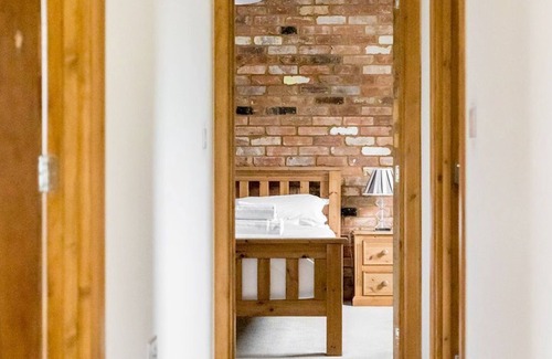 Wimborne Apartment | Stable Block - a house that sleeps 5 guests in 3 bedrooms