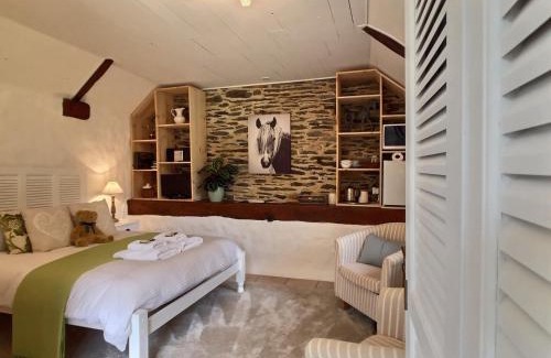 Sizun House | Stable Chambre d'Hôte at Kergudon, CdH with pool