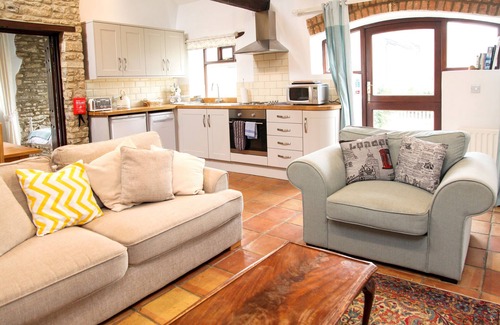 South Leigh Cottage | Stable Cottage - 2 Bed, Country Cottage close to Blenheim Palace