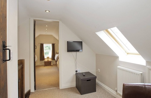 Lloc Cottage | Stable Cottage - HW7452