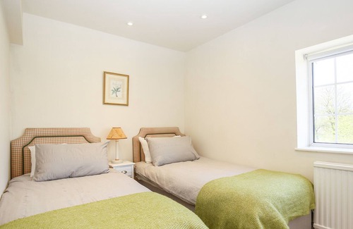 Filkins Cottage | STABLE COTTAGE, pet friendly, character holiday cottage in Filkins