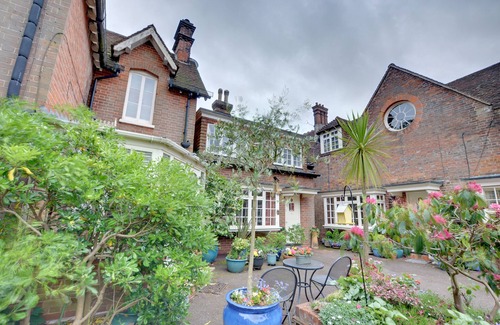 Royal Tunbridge Wells House | Stable Mews Cottage - Two Bedroom House, Sleeps 4