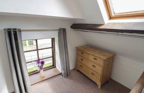 Aymestrey Cottage | STABLES COTTAGE, pet friendly, character holiday cottage in Shobdon