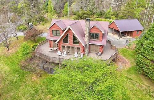 Bryson City House | Stacked Stone Retreat - Bryson City Luxury Log Home close to town