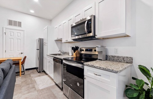 Downtown Pittsburgh Apartment | Stadium Luxurious Getaway in Downtown
