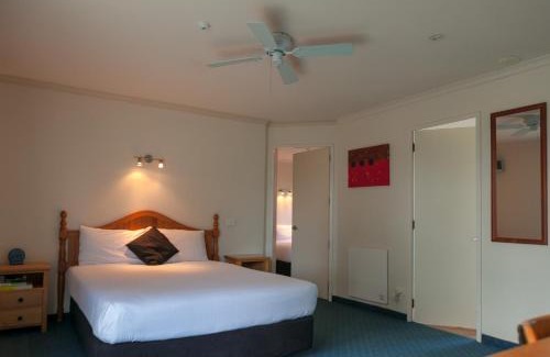 Hamilton Hotel | Stadium Motel