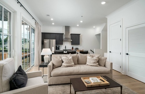 Tuscaloosa House | Stadium View: Your Spacious and Convenient Retreat in the Heart of Tuscaloosa