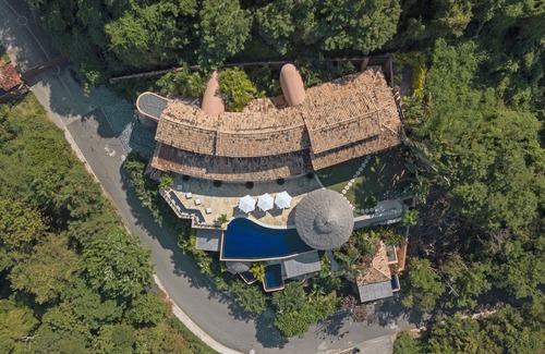 Playa Las Gatas House | Staffed Luxury Villa: 5 Pools, Big Views & Best Chef in Zihua