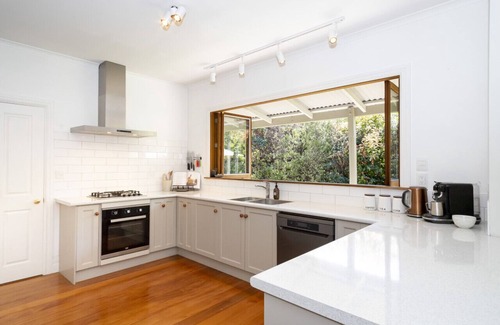 Arrowtown Apartment | Stags Head Cottage - Home in the heart of Arrowtown