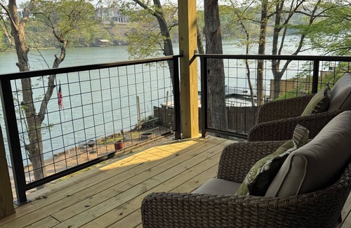 Piney House | Stan’s CozyCasual LakeHamilton MainChannel-Boat&Swim docks, FirePit, Kayaks