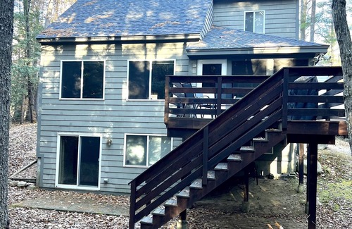 North Conway House | Stand-Alone Condo, Walk to Diana's Bath & Hiking Trails from your Backdoor!